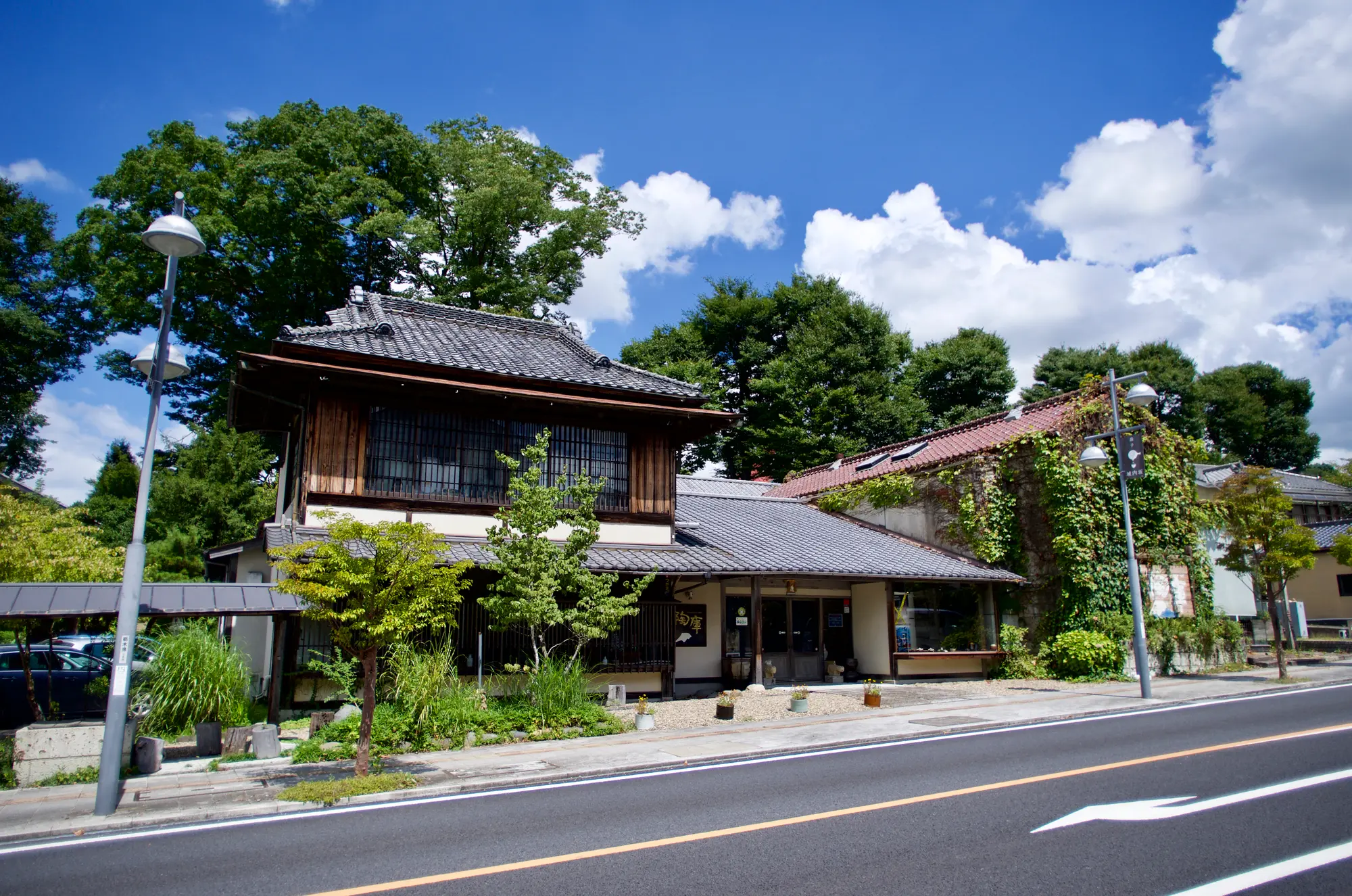 陶庫 外観（大正末期築の木造商家・益子町城内坂）